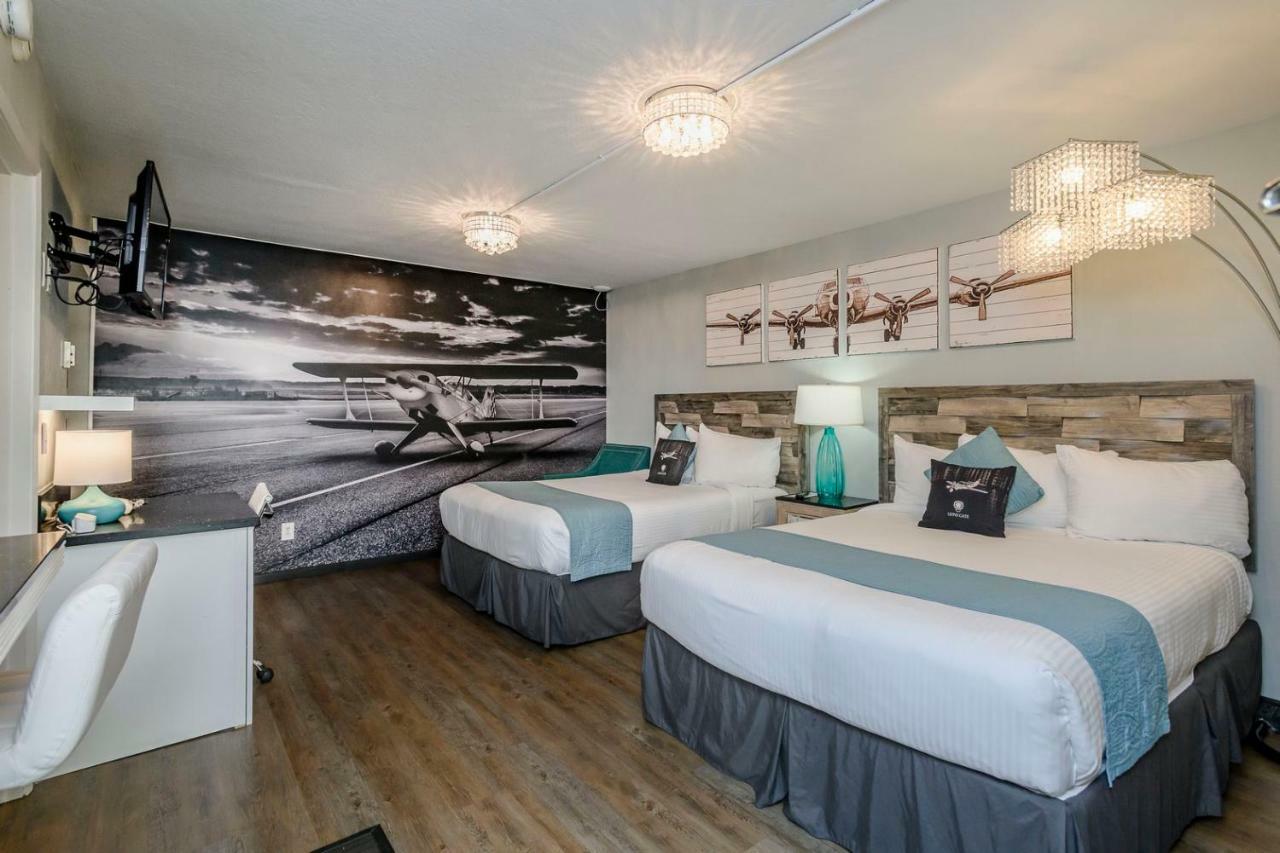 Lions Gate Hotel McClellan