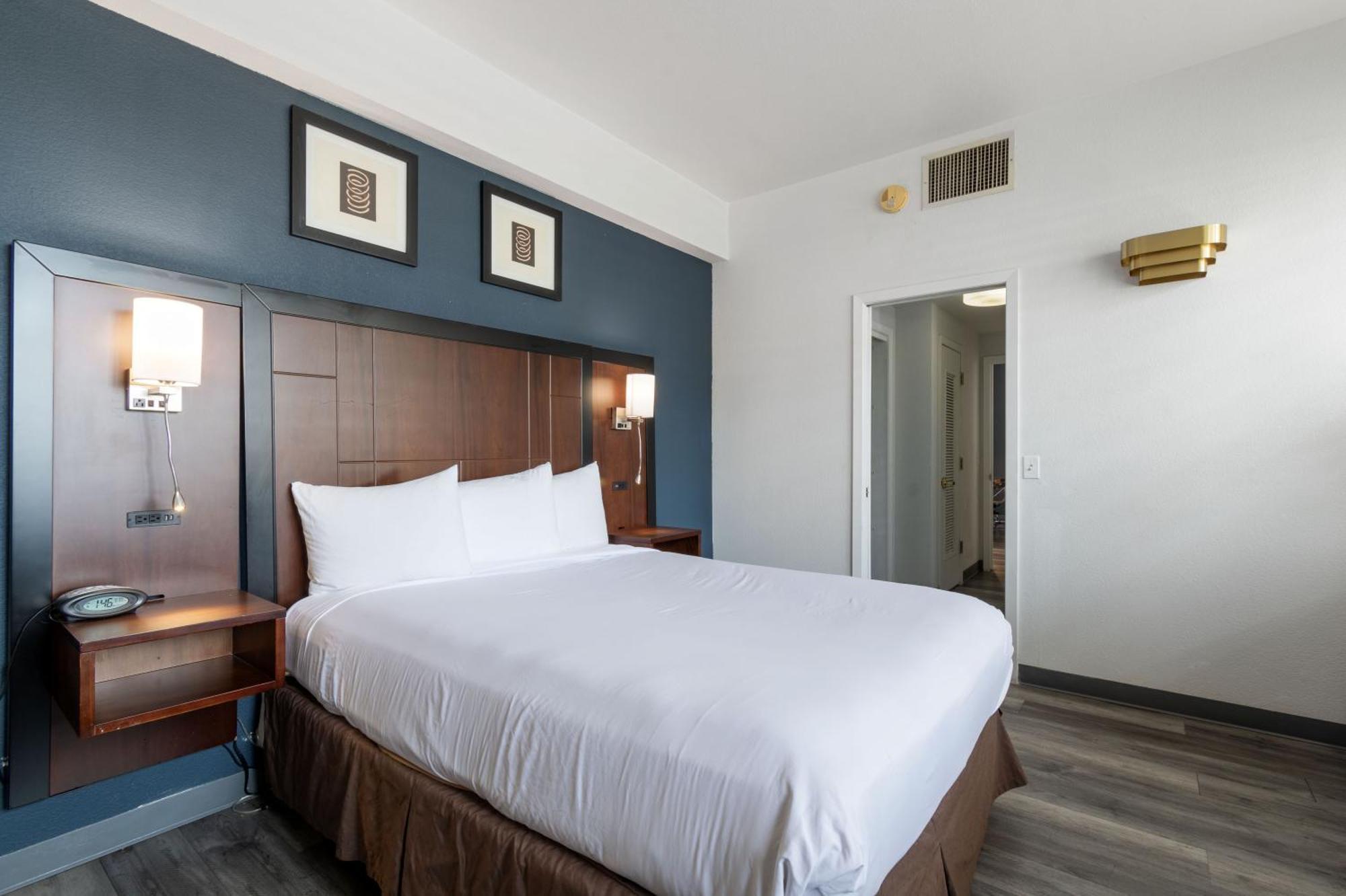 Lions Gate Hotel